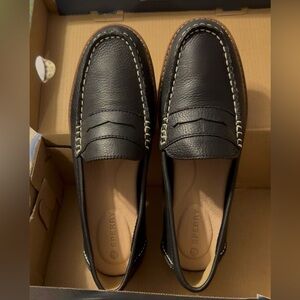 NEW IN BOX Sperry Women’s Black Loafers.  Size 6.5